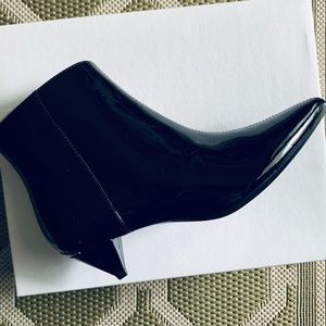 Calvin Klein Women's Larissa Ankle Boot NEW IN BOX